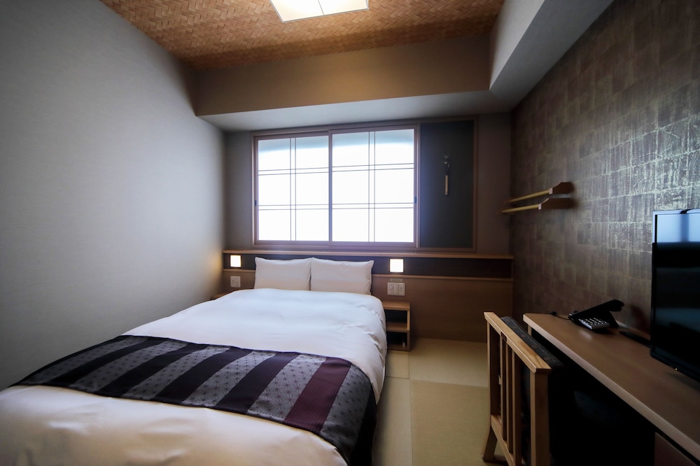 Double Room for 2 Guests, Non Smoking, No Housekeeping