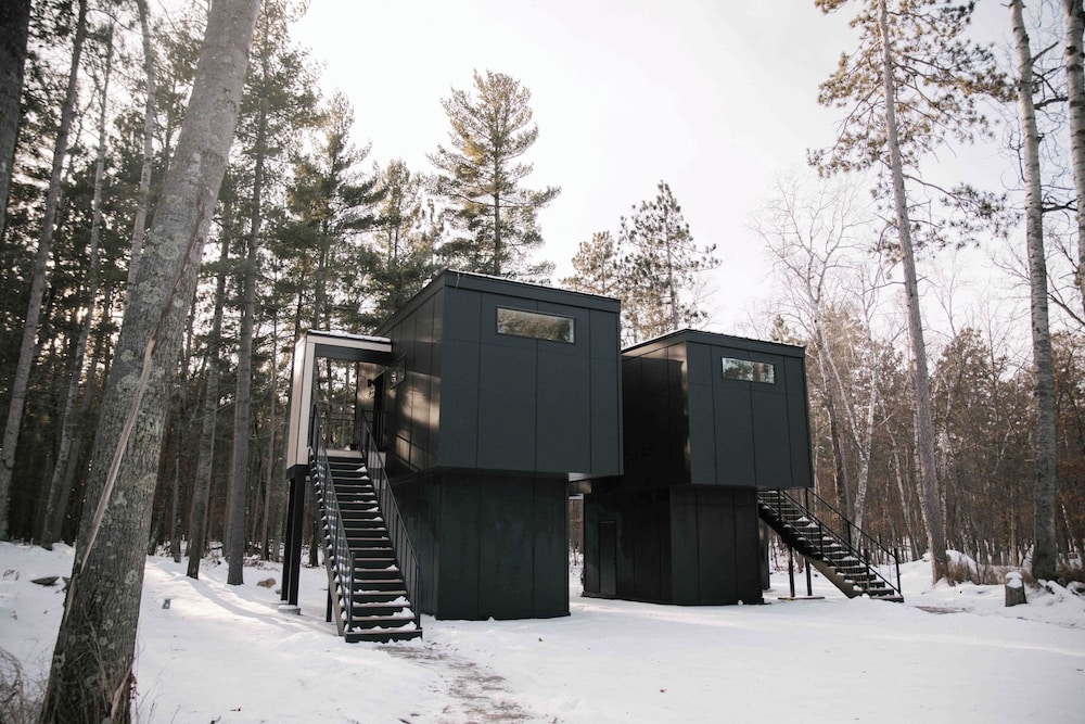 Cedar Cabin Treehouse (Forestview) photo 3