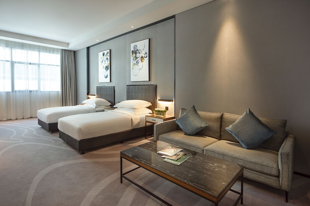 Premier Twin Room photo 2