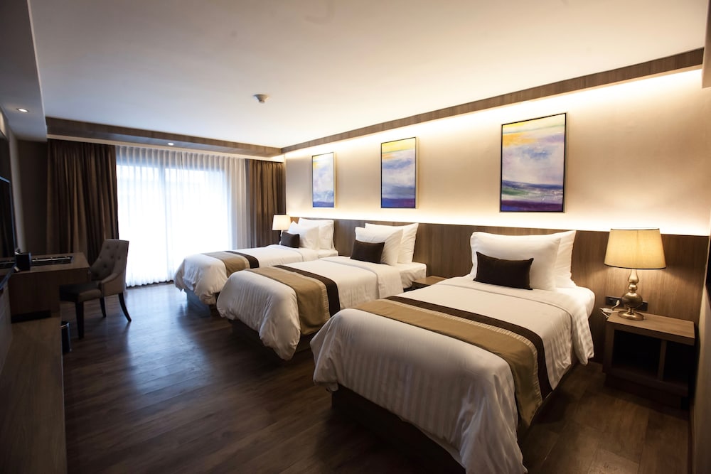 Premier Triple Room photo 3