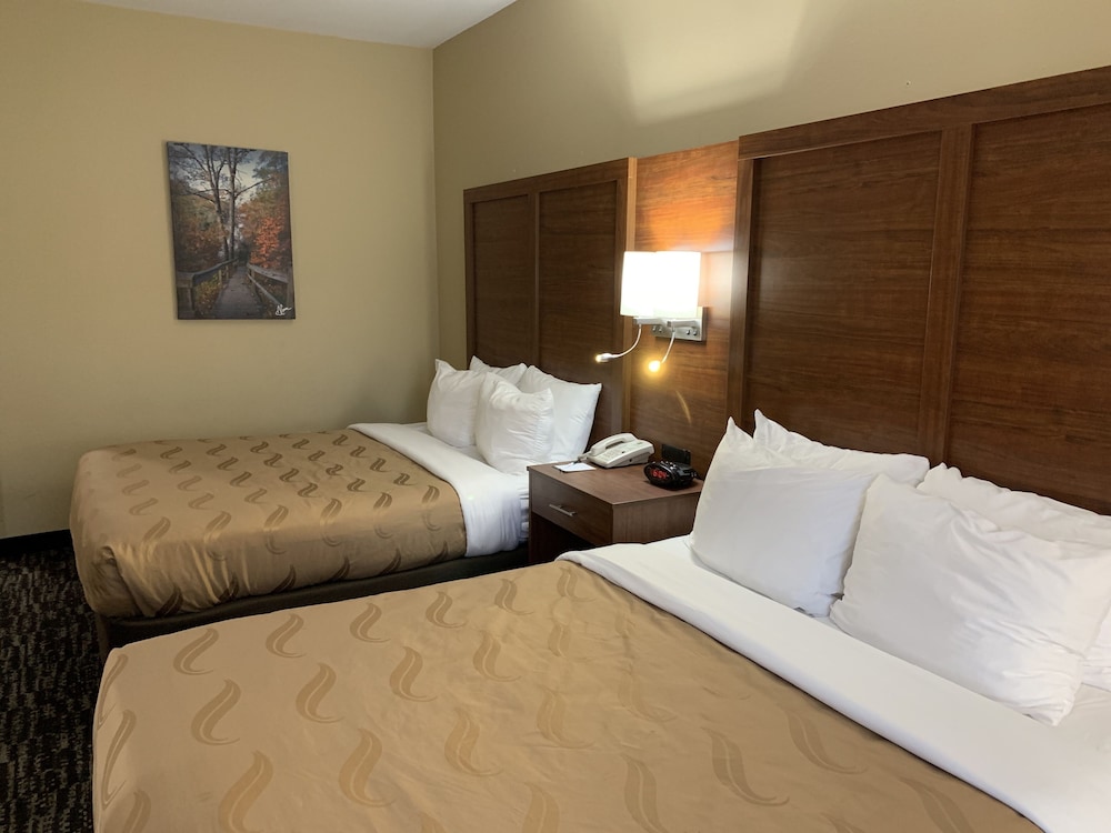Room, 2 Queen Beds, Non Smoking - Photo 4