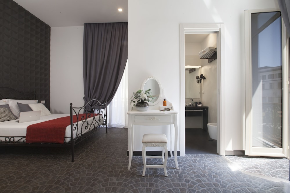 Deluxe Double Room, 1 Bedroom, City View photo 3