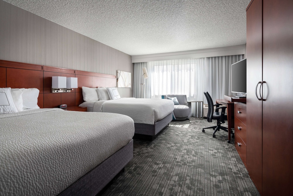 Room, 2 Queen Beds, Accessible photo 1