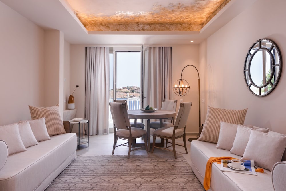 Oasis Suite photo 2