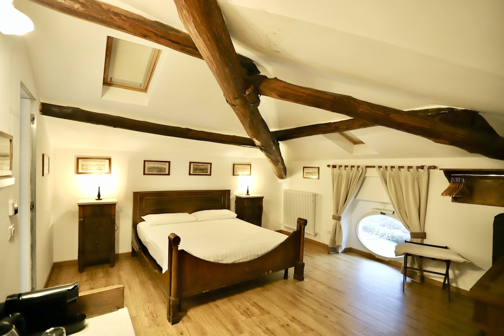 Royal Cabin photo 1