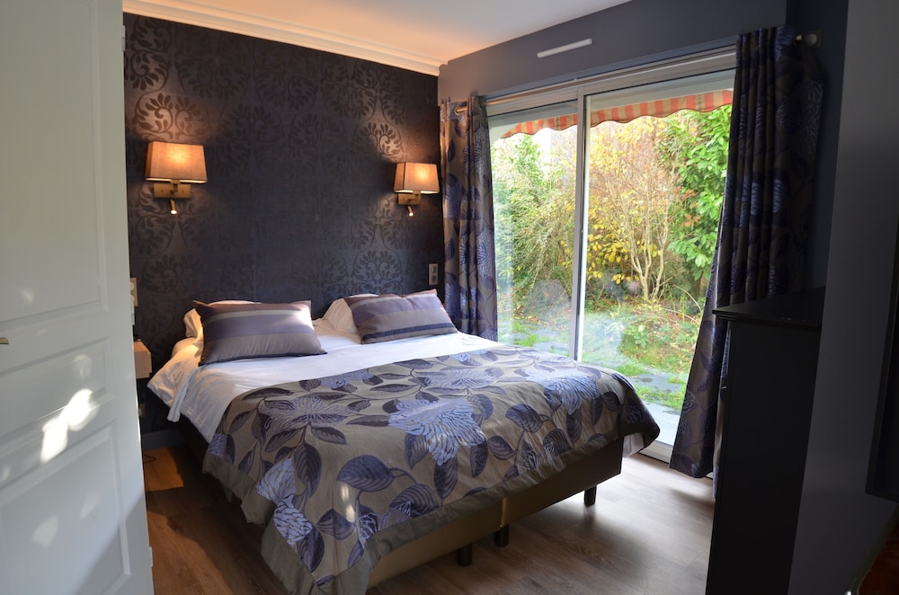 Junior Room (Salon avec bain ou Balneo) photo 1