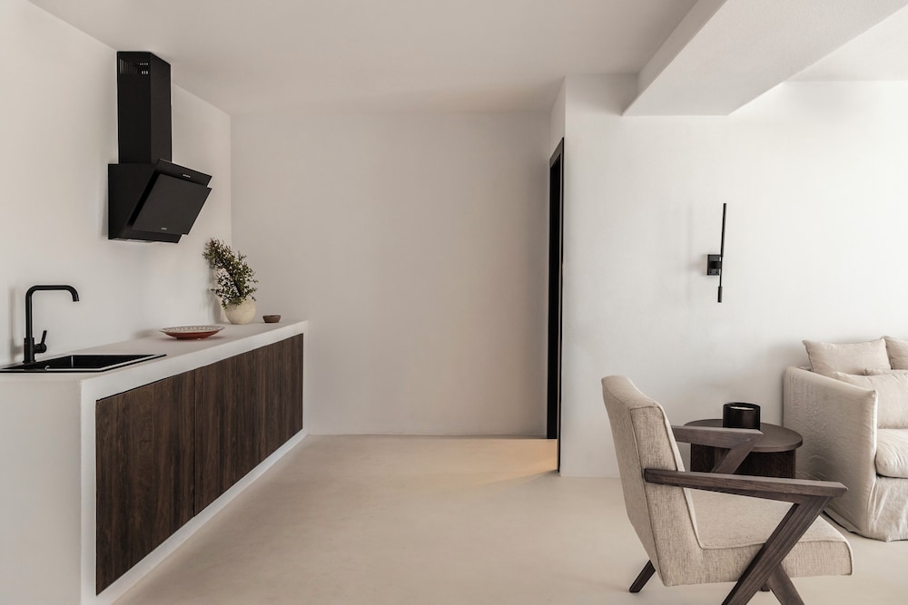 Lato 2 Bedroom Suite | Private Pool | Garden View photo 2