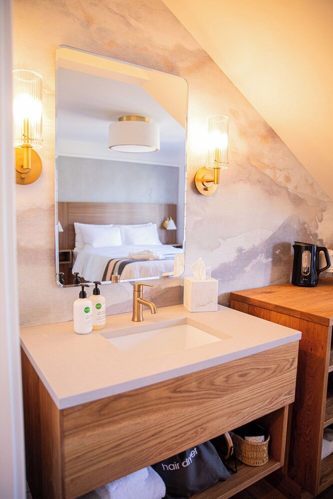 Superior Room, 1 Queen Bed
