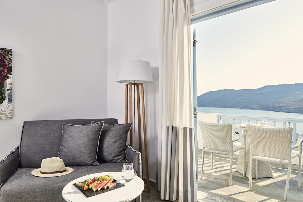 Premium Room, 1 Double or 2 Twin Beds, Sea View - Photo 8