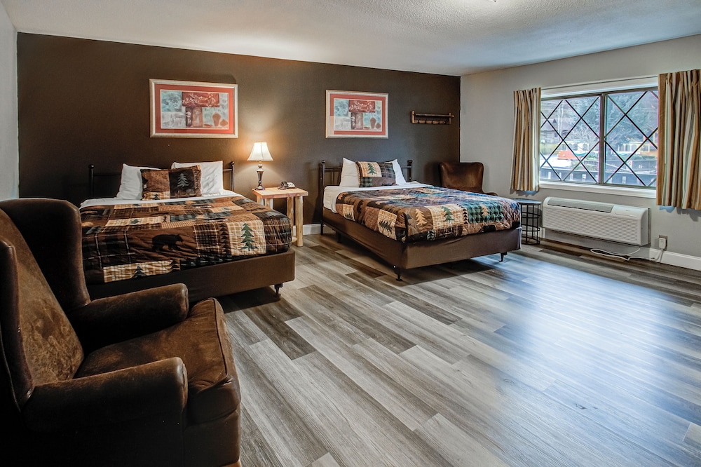 Standard Room, 2 Queen Beds (Creekside) - Photo 1