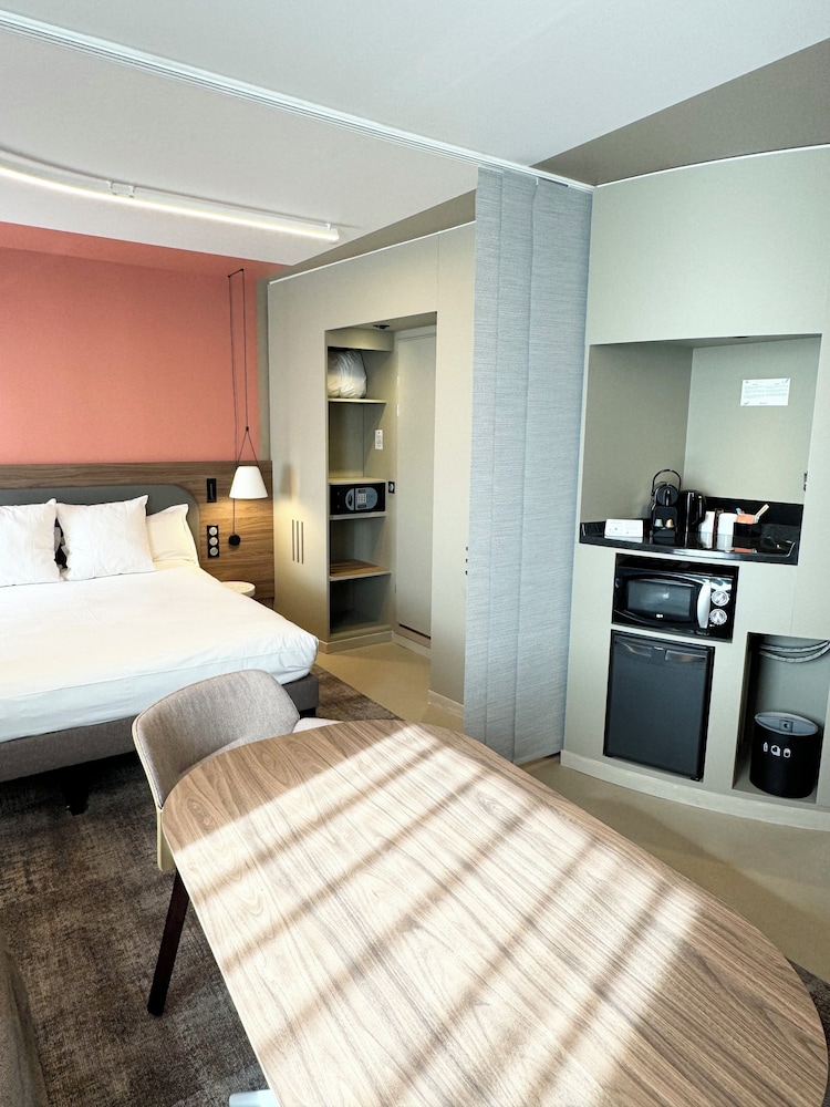 Superior Suite, Multiple Beds - Photo 4