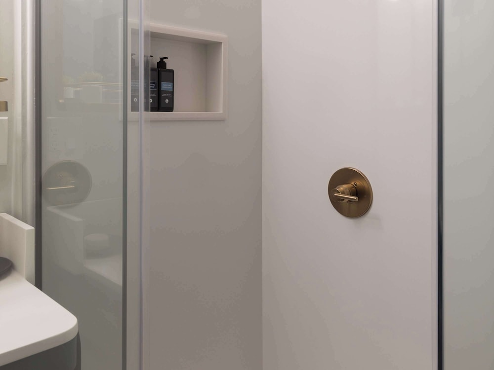 Room, 1 Queen Bed, Accessible (Modern) - Photo 5