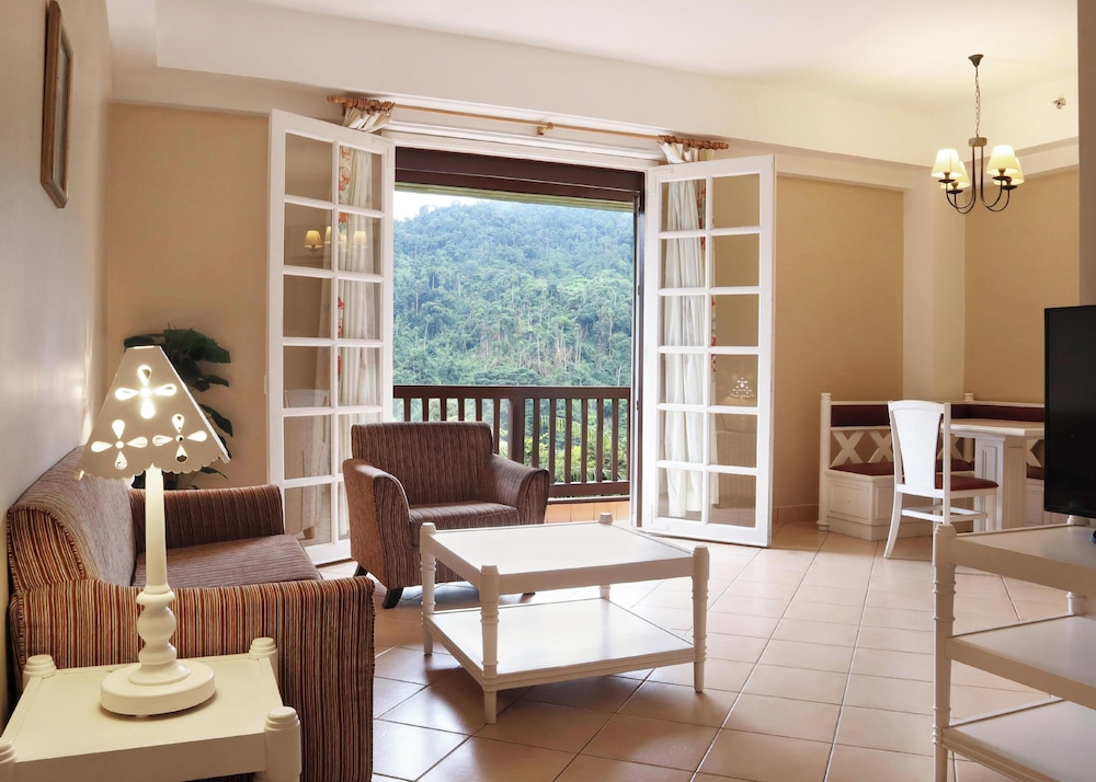 One Bedroom Suite Twin - Photo 3