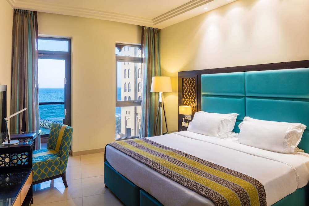 Standard Room, 1 King Bed (View)