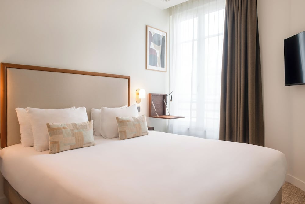 Superior Double Room, 1 Queen Bed photo 3