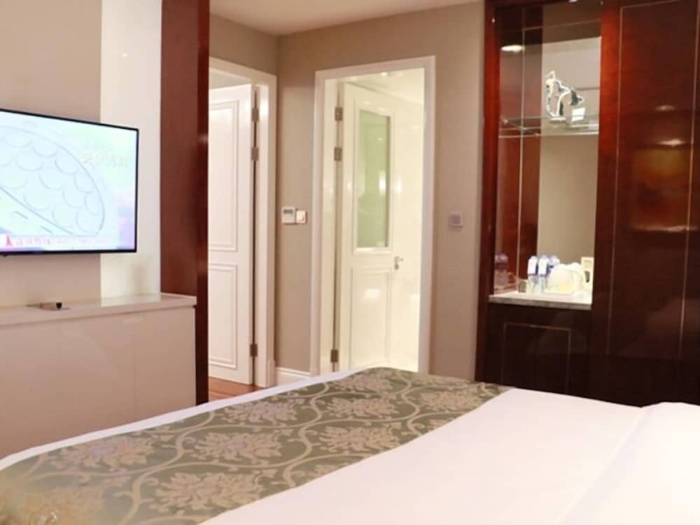 Deluxe Suite - Photo 3
