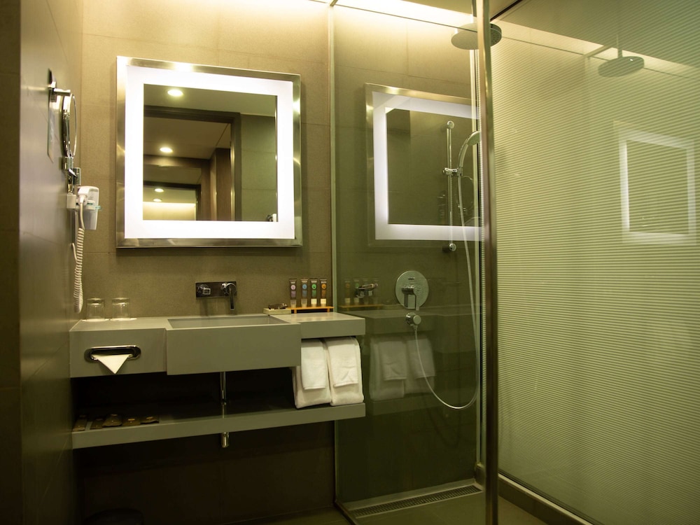 Studio Apartment with Kitchenette, Premium Wifi, 15% Off on Food & Soft Beverage thumbnail 6