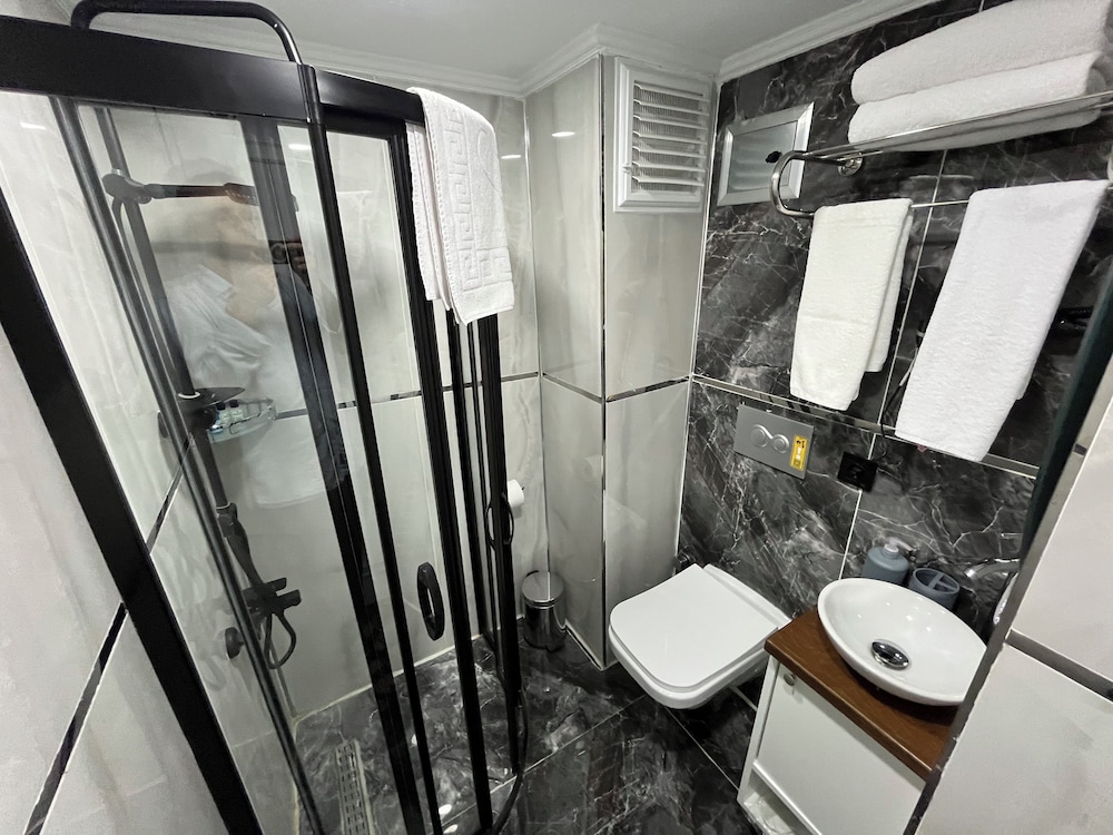 Standard Double Room photo 2
