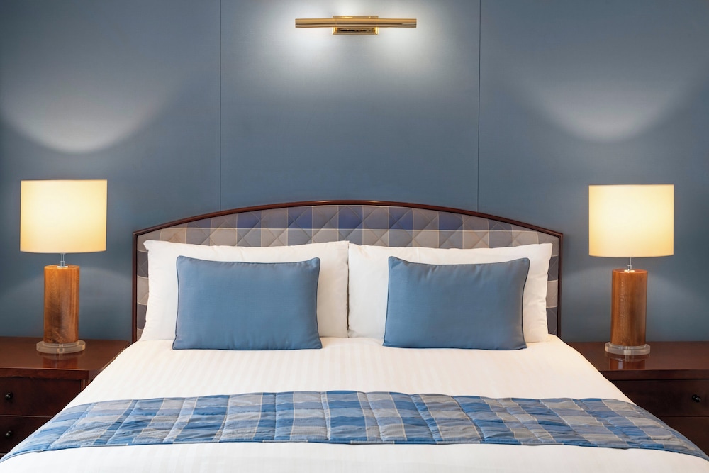 Premium Room, 1 King Bed, Club Lounge Access photo 1