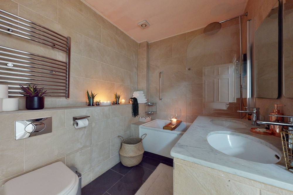 Premium Apartment, Accessible, Private Bathroom photo 2
