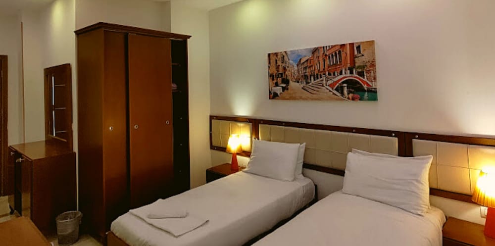 Deluxe Twin Room photo 1