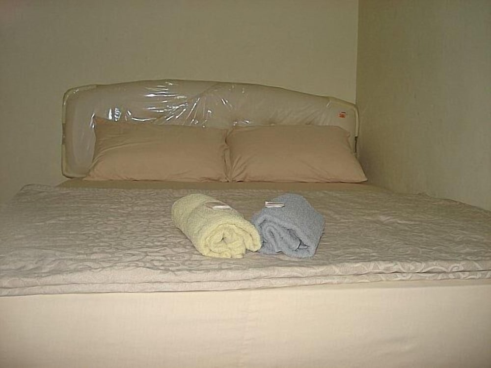 Standard Room, 1 King Bed photo 1