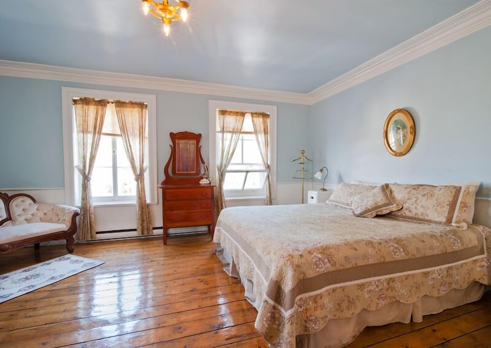 Room, 1 King Bed photo 1