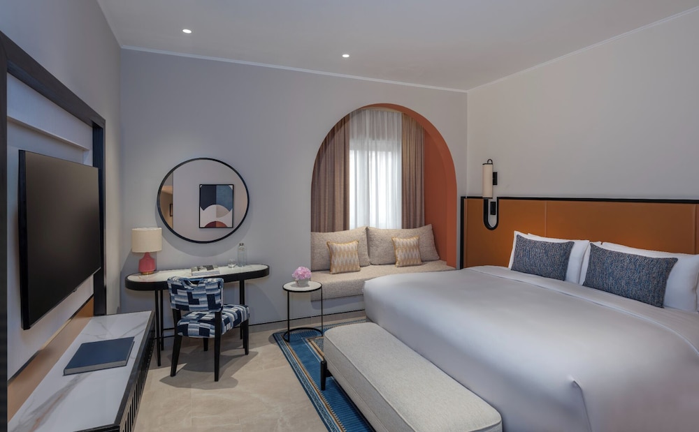 Superior King or Twins Room - Newly Renovated - Photo 4
