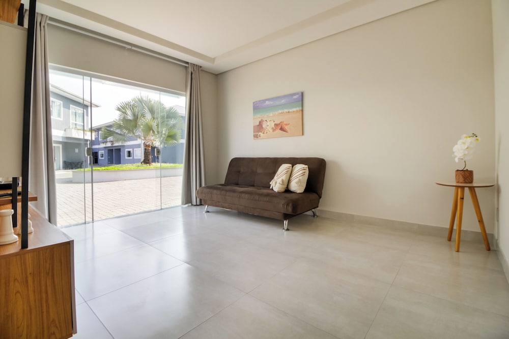 Standard House photo 3