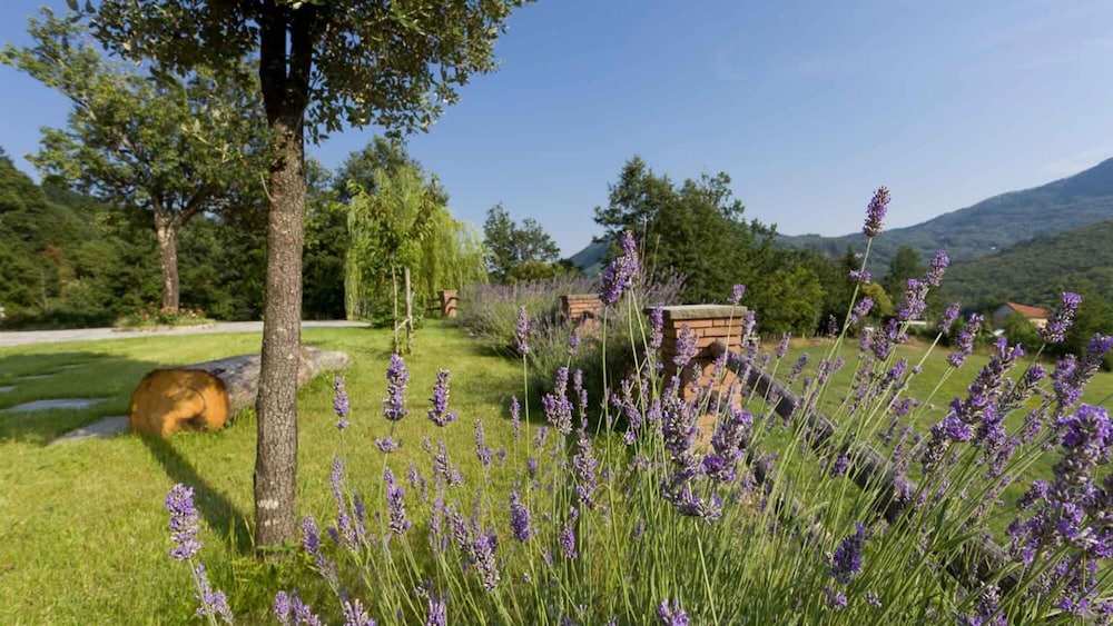Villa photo 2