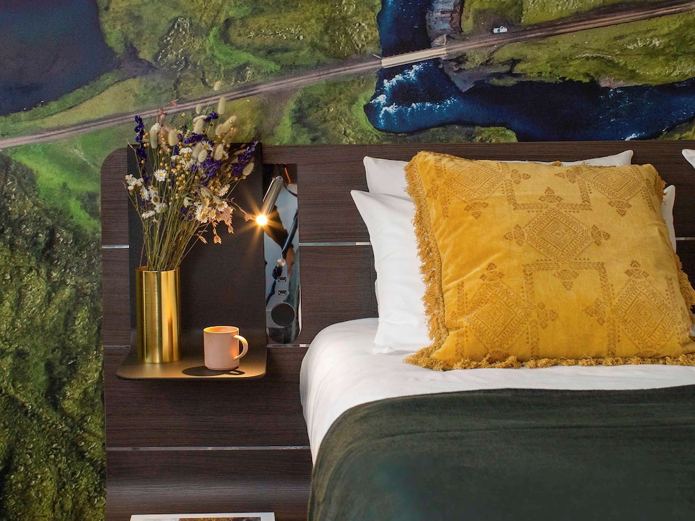 Family Room, 1 Queen Bed with Sofa bed