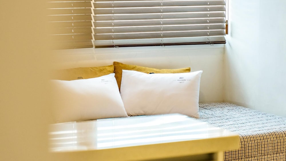 Basic Room, 1 Bedroom (202(No consecutive-night bookings)) - Photo 4