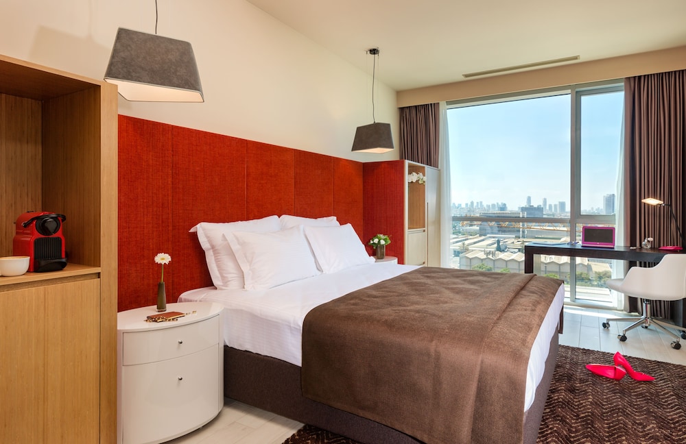 Premium Double or Twin Room, Club Lounge Access photo 3