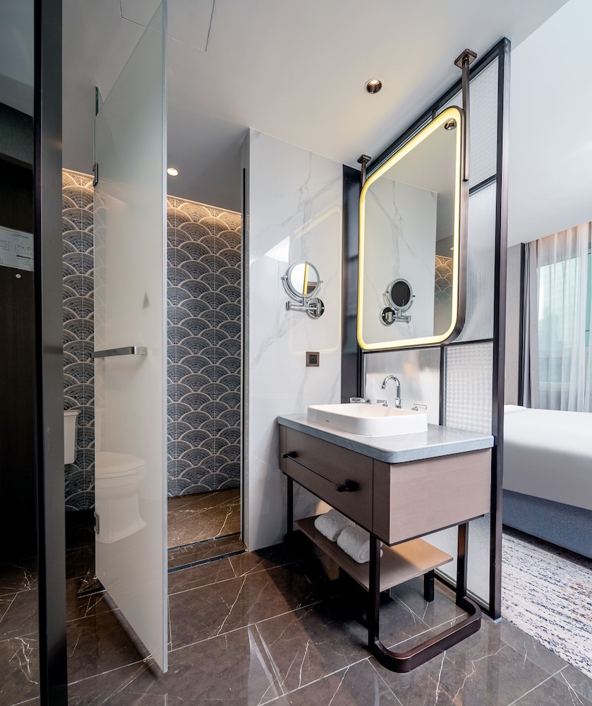 Superior Twin Room, 2 Twin Beds(with Dyson hairdryer) - Photo 3