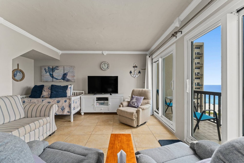 Condo (Pinnacle Port A533 (2/2))