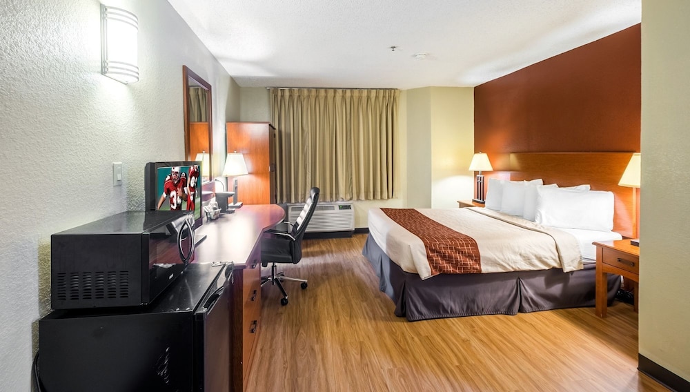 Standard Room, 1 Queen Bed - Photo 4