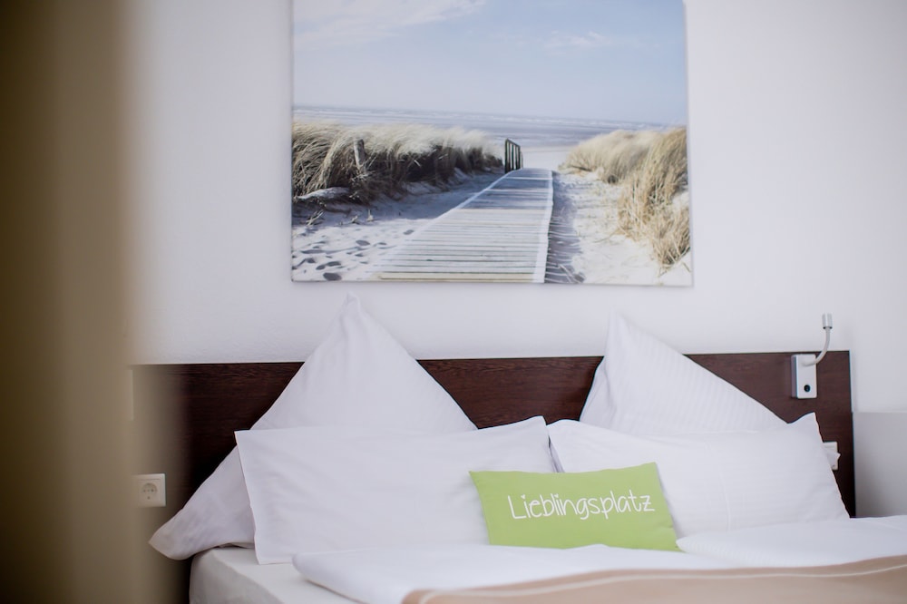 Standard Twin Room photo 2