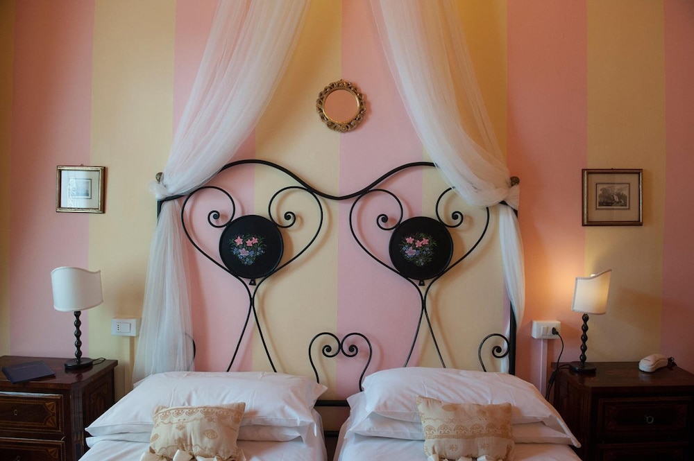 Classic Double Room - Photo 1