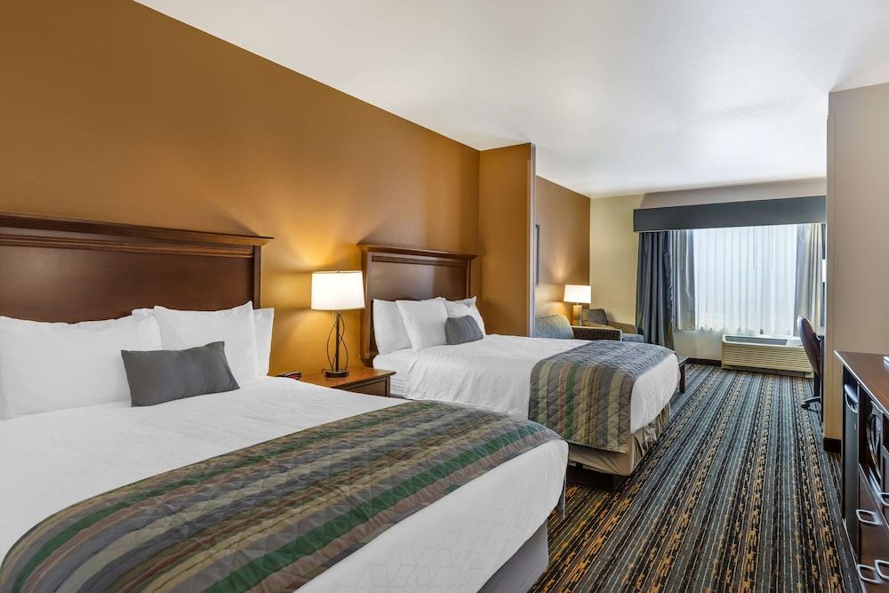Suite, Multiple Beds, Accessible, Bathtub (with Sofabed)