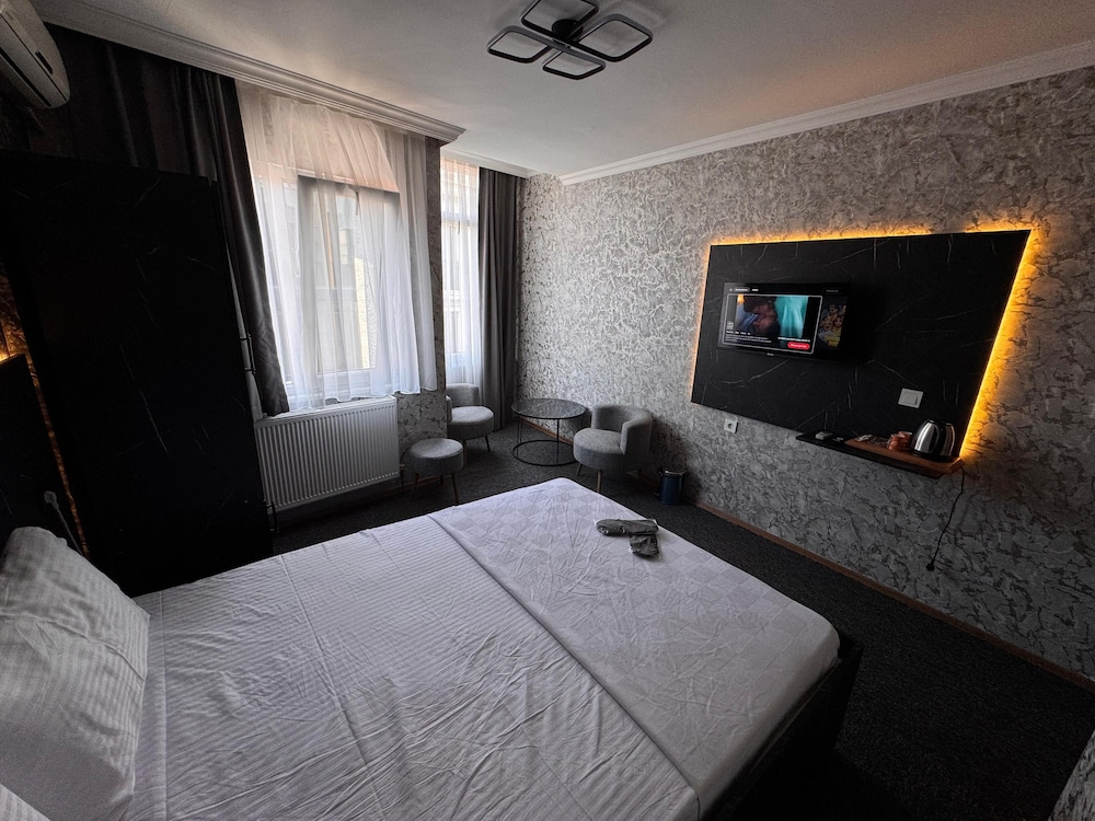 Deluxe Suite, City View photo 1