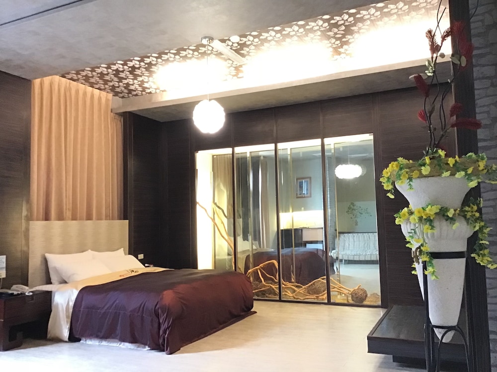 Double Room (Fashion) photo 3