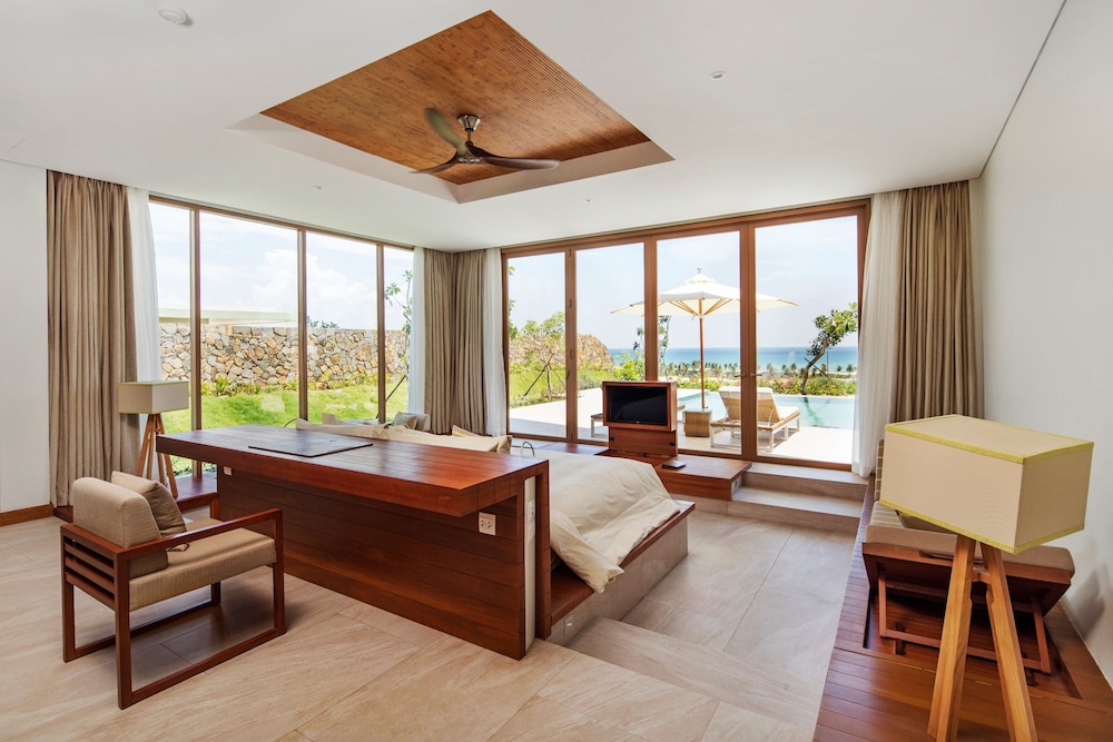 Villa, 5 Bedrooms, Ocean View photo 2