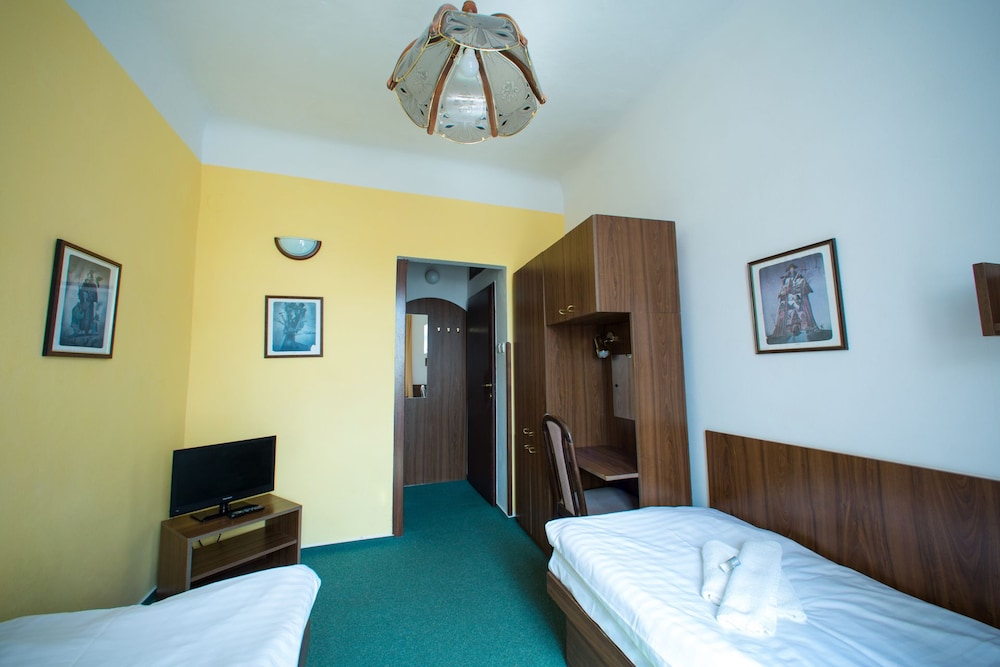 Standard Double Room, 2 Twin Beds photo 1