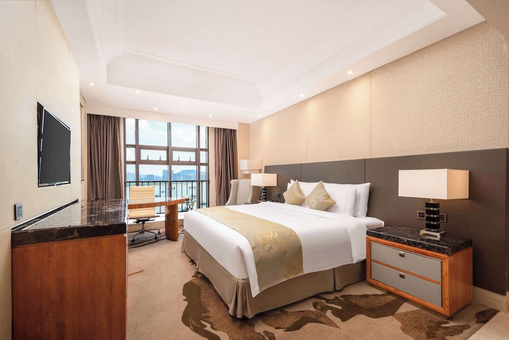 Superior Room, 1 King Bed, Non Smoking photo 1
