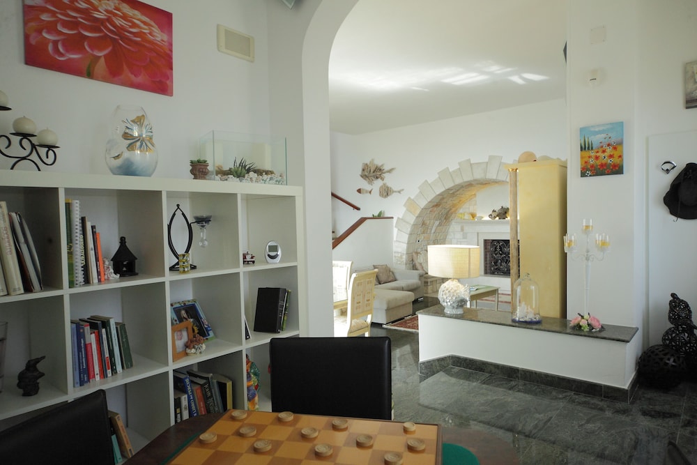 Villa, 5 Bedrooms photo 3