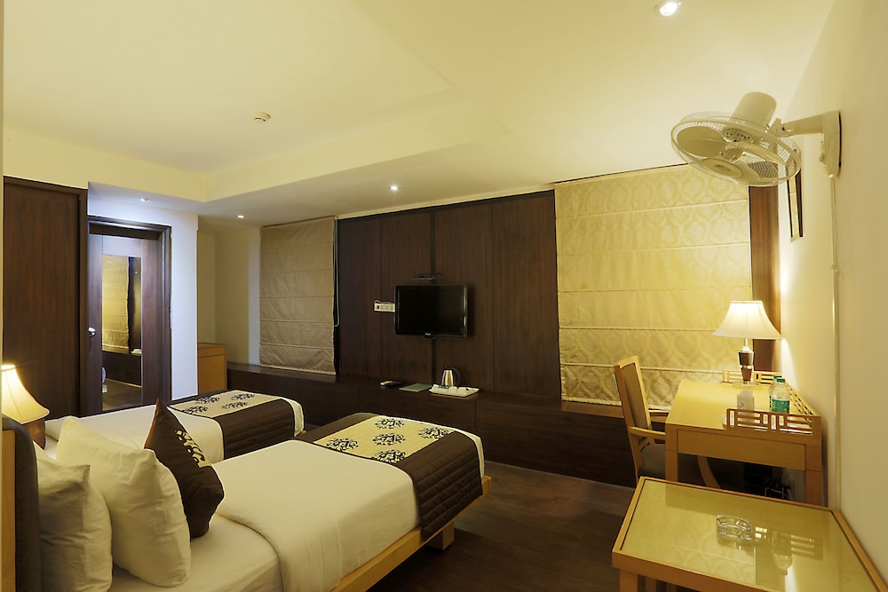 Super Deluxe Room - Photo 13