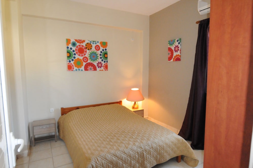 Apartment, 3 Bedrooms, Sea View, Ground Floor photo 1