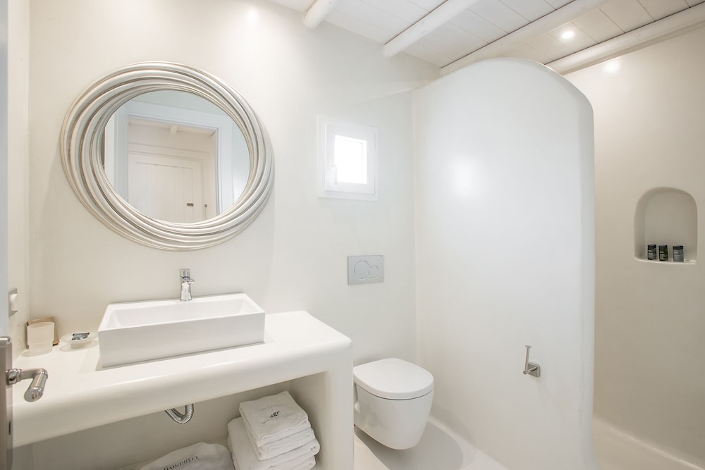 Comfort Suite (Outdoor Spa Bath) - Photo 9