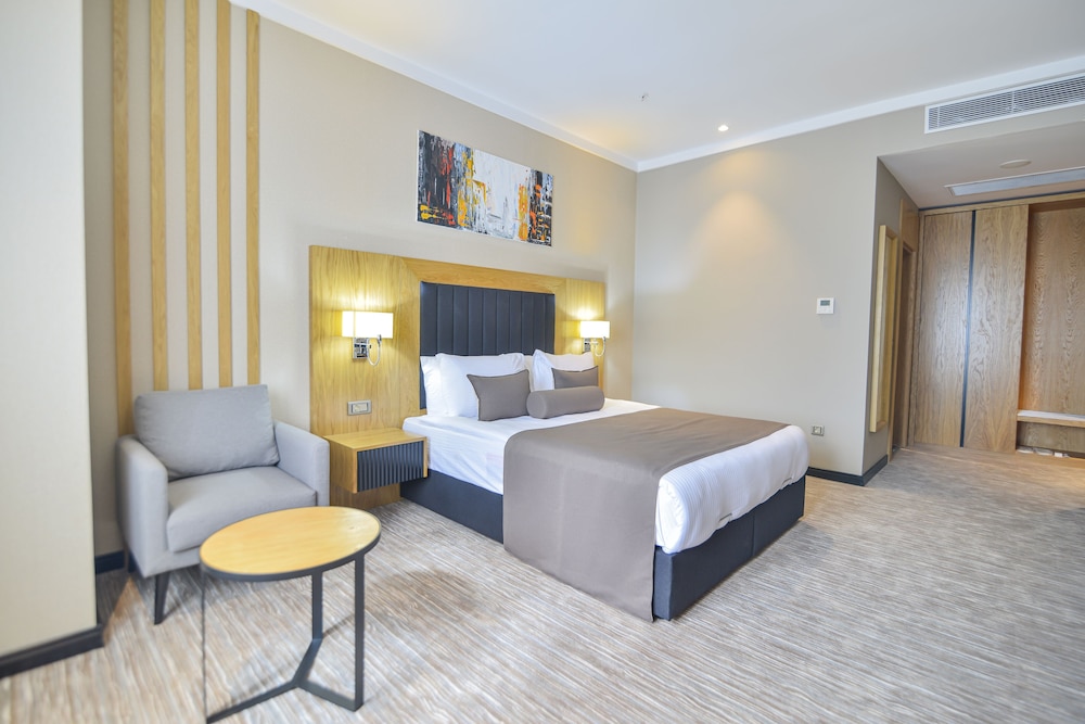 Standard Room photo 2