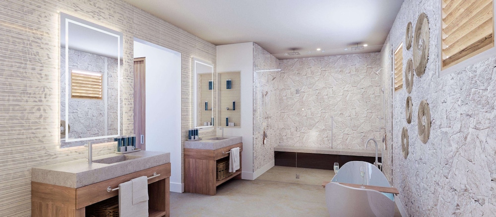 Beachfront One-Bedroom Butler Villa Suite with Private Pool (BVJP). photo 2